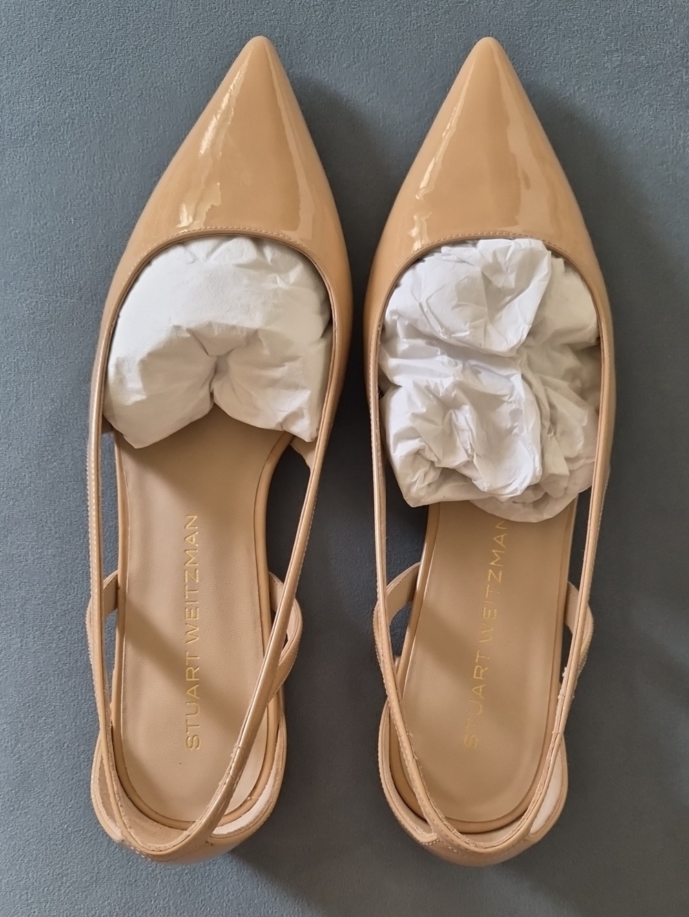 NWT Stuart Weitzman Patent Pointed-Toe Slingback Flats in Nude